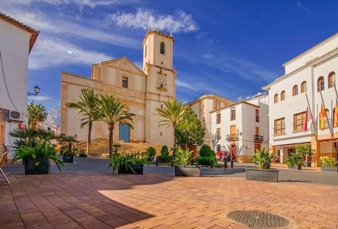 Apartments 4 You - "Plaza Mayor" - ลา นูเซีย ภายนอก รูปภาพ