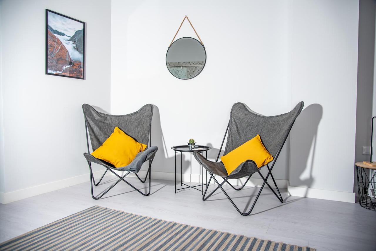 Apartments 4 You - "Plaza Mayor" - ลา นูเซีย ภายนอก รูปภาพ