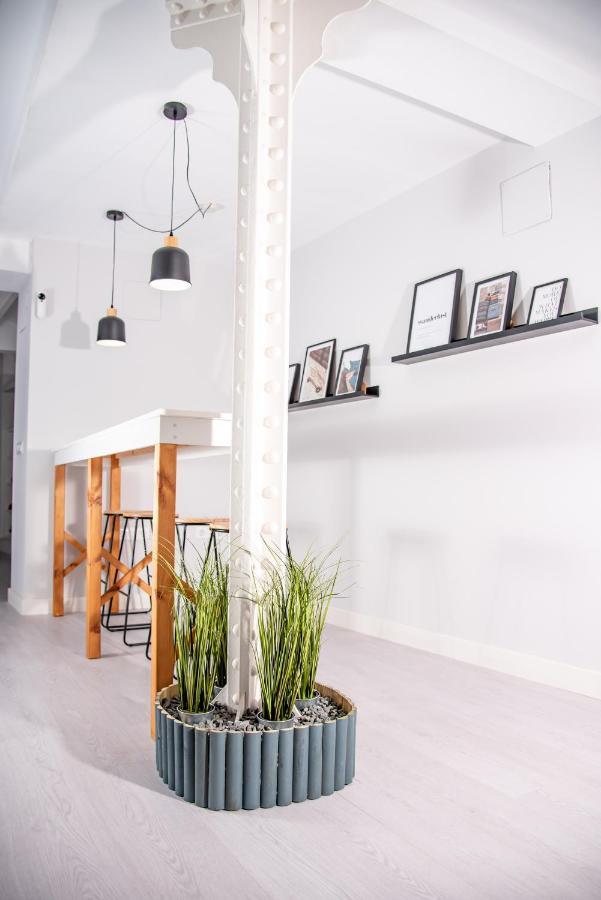 Apartments 4 You - "Plaza Mayor" - ลา นูเซีย ภายนอก รูปภาพ